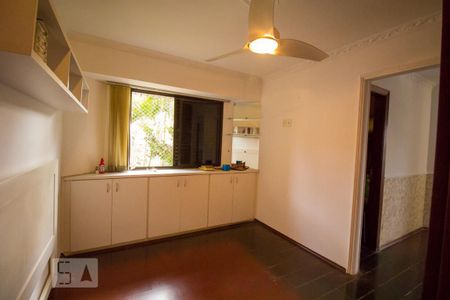 Apartamento à venda com 156m², 4 quartos e 3 vagas Apartamento à venda com 156m², 4 quartos e 3 vagasQuarto 3