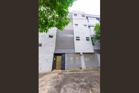 Apartamento para alugar com 136m², 4 quartos e 1 vagaFachada