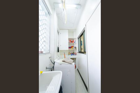 Apartamento para alugar com 136m², 4 quartos e 1 vagaÁrea de Serviço