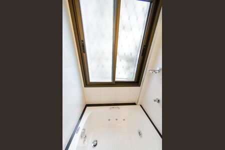 Apartamento para alugar com 136m², 4 quartos e 1 vagaBanheiro da Semi=Suíte