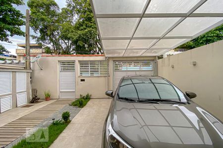 Vista Sala de casa à venda com 4 quartos, 500m² em Penha, Rio de Janeiro