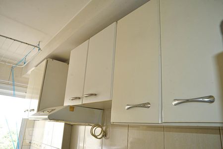 Apartamento à venda com 48m², 2 quartos e 1 vaga Apartamento à venda com 48m², 2 quartos e 1 vagaCozinha - Armários