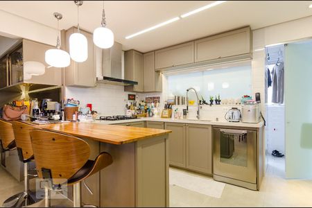 Apartamento à venda com 220m², 4 quartos e 3 vagasCozinha