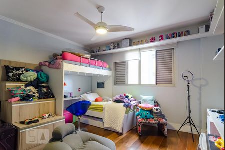 Apartamento à venda com 220m², 4 quartos e 3 vagasSuíte 2