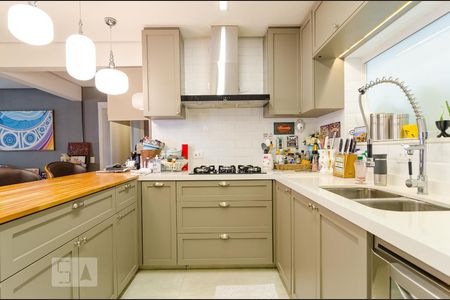 Apartamento à venda com 220m², 4 quartos e 3 vagasCozinha