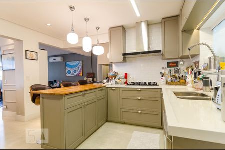 Apartamento à venda com 220m², 4 quartos e 3 vagasCozinha