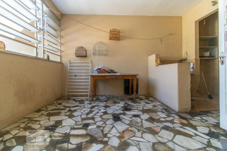 Casa à venda com 120m², 1 quarto e sem vaga Casa à venda com 120m², 1 quarto e sem vagaÁrea