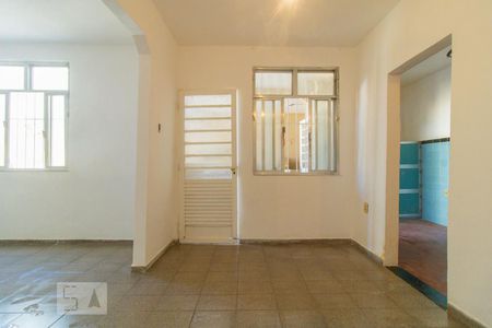 Sala 1 de casa à venda com 1 quarto, 120m² em Penha, Rio de Janeiro