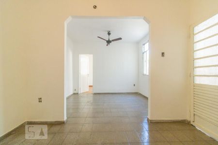 Sala 1 de casa à venda com 1 quarto, 120m² em Penha, Rio de Janeiro
