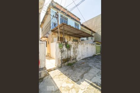 Casa à venda com 120m², 1 quarto e sem vaga Casa à venda com 120m², 1 quarto e sem vagaFachada