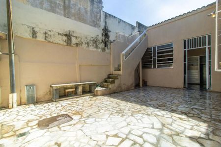 Casa à venda com 120m², 1 quarto e sem vaga Casa à venda com 120m², 1 quarto e sem vagaQuintal