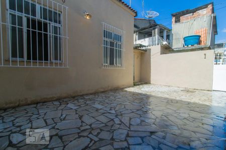 Casa à venda com 120m², 1 quarto e sem vaga Casa à venda com 120m², 1 quarto e sem vagaQuintal