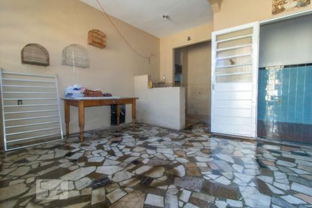 Casa à venda com 120m², 1 quarto e sem vaga Casa à venda com 120m², 1 quarto e sem vagaÁrea