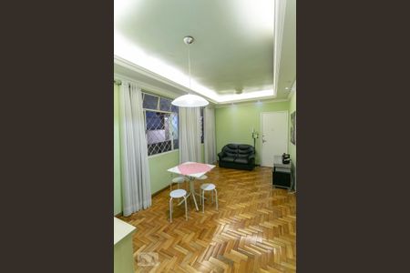 Sala de apartamento para alugar com 3 quartos, 95m² em Cruzeiro, Belo Horizonte
