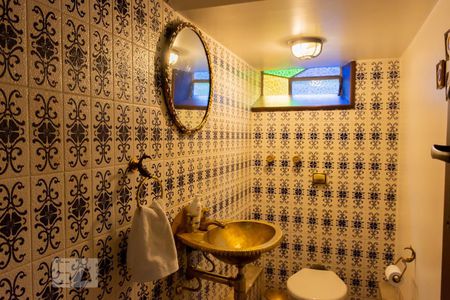 Casa à venda com 550m², 4 quartos e 4 vagasLavabo