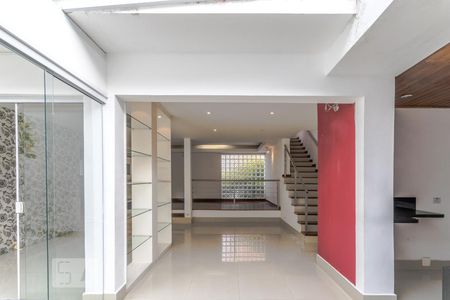 Sala 1 de casa para alugar com 5 quartos, 320m² em Vila Oliveira, Mogi das Cruzes
