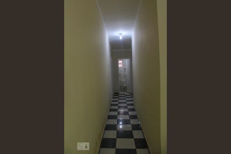 Corredor de casa à venda com 3 quartos, 181m² em Vila Santa Luzia, Taboão da Serra