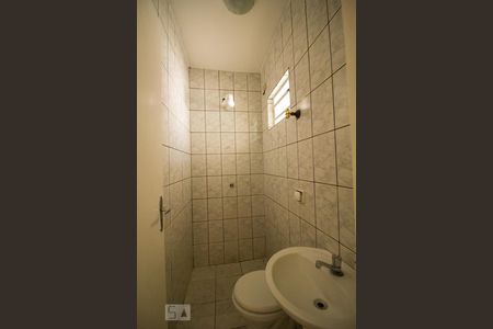 Banheiro de casa à venda com 1 quarto, 320m² em Parque Peruche, São Paulo