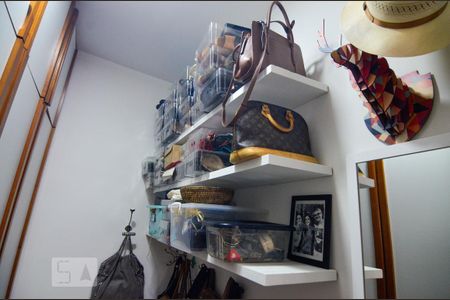 Apartamento para alugar com 68m², 1 quarto e 1 vaga Apartamento para alugar com 68m², 1 quarto e 1 vagaQuarto de Serviço