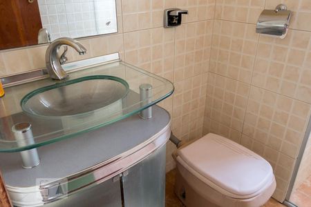 Casa à venda com 143m², 3 quartos e 2 vagasBanheiro 1