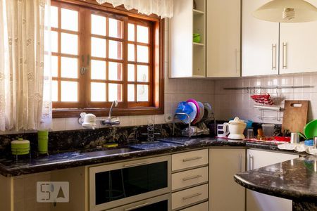 Casa à venda com 143m², 3 quartos e 2 vagasCozinha