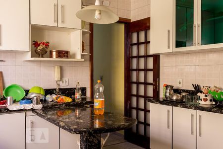 Casa à venda com 143m², 3 quartos e 2 vagasCozinha