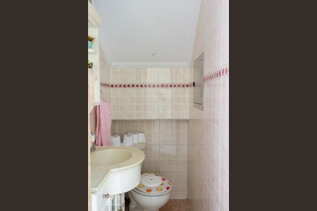 Casa à venda com 143m², 3 quartos e 2 vagasLavabo