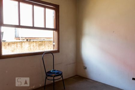 Casa à venda com 143m², 3 quartos e 2 vagasSuíte