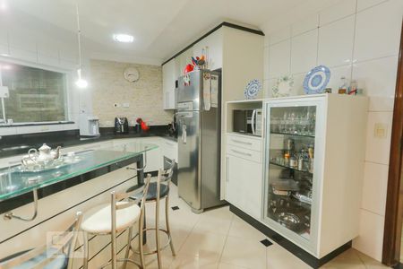 Casa à venda com 400m², 4 quartos e 4 vagasCozinha - Armários