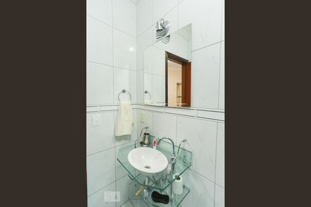 Casa à venda com 400m², 4 quartos e 4 vagasBanheiro Social