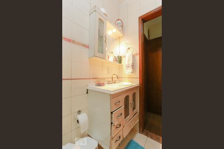 Casa à venda com 400m², 4 quartos e 4 vagasBanheiro da Suíte 1