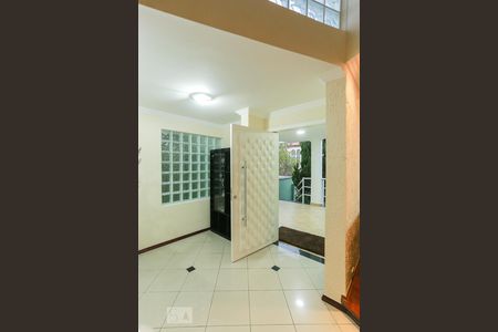 Hall de Entrada de casa à venda com 4 quartos, 400m² em Dos Casa, São Bernardo do Campo