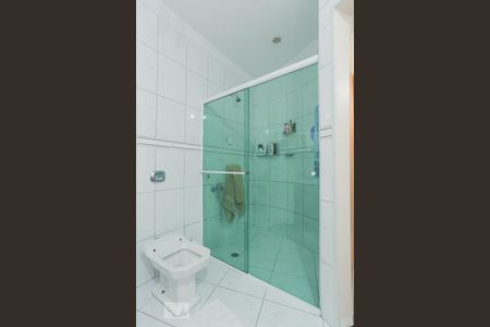 Casa à venda com 400m², 4 quartos e 4 vagasBanheiro da Suíte 2