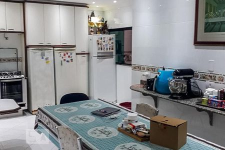 Casa à venda com 450m², 4 quartos e 6 vagasCozinha