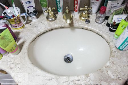 Casa à venda com 450m², 4 quartos e 6 vagasQuarto 3 - Suíte