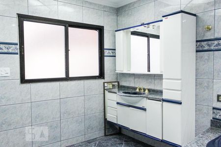 Casa à venda com 450m², 4 quartos e 6 vagasQuarto 4 - Suíte