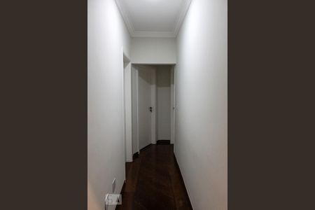 Casa à venda com 450m², 4 quartos e 6 vagasCorredor