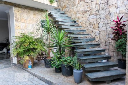 Casa à venda com 450m², 4 quartos e 6 vagasEntrada