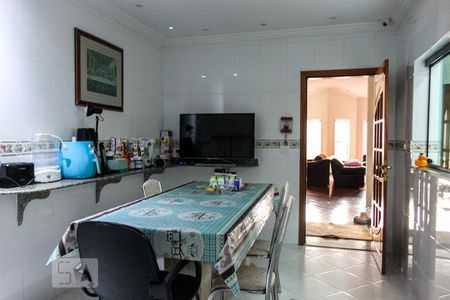 Casa à venda com 450m², 4 quartos e 6 vagasCozinha