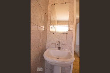 Casa para alugar com 150m², 3 quartos e 2 vagasBanheiro Social