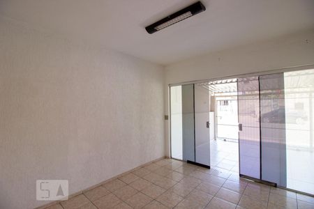 Sala de casa para alugar com 3 quartos, 150m² em Vila M Genoveva, Jundiaí