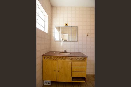 Casa para alugar com 150m², 3 quartos e 2 vagasBanheiro da Suíte