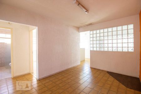 Sala de Estar de casa para alugar com 3 quartos, 150m² em Vila M Genoveva, Jundiaí
