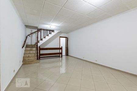 Casa à venda com 200m², 3 quartos e 3 vagasSala