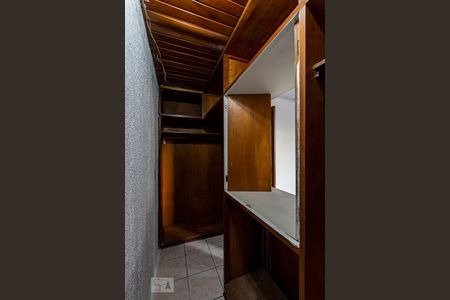 Casa à venda com 200m², 3 quartos e 3 vagasQuarto 3 - Closet