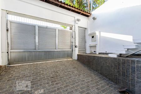 Casa à venda com 200m², 3 quartos e 3 vagasGaragem