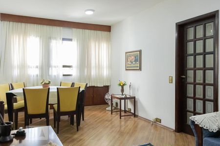 Sala de Apartamento com 2 quartos, 80m² Vila Mascote