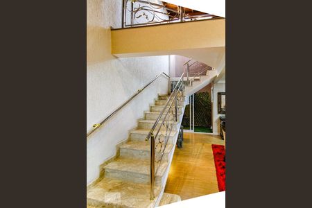 Escada de casa à venda com 3 quartos, 302m² em Vila Rosália, Guarulhos