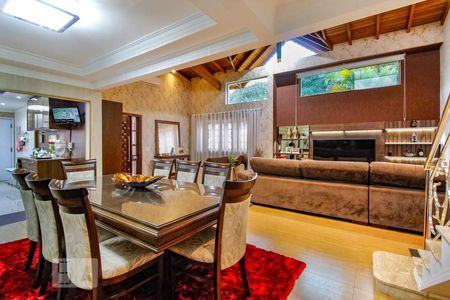 Sala de casa à venda com 3 quartos, 302m² em Vila Rosália, Guarulhos