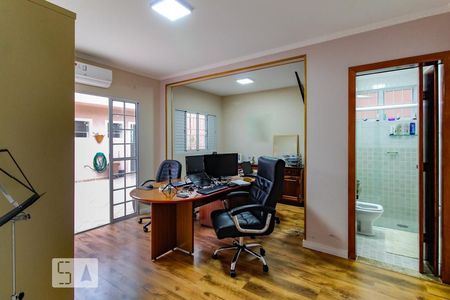 Casa à venda com 302m², 3 quartos e 4 vagasSuíte 2